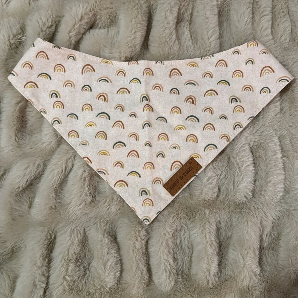 Sniff & Bark Rainbow bandana for pet. (Large)